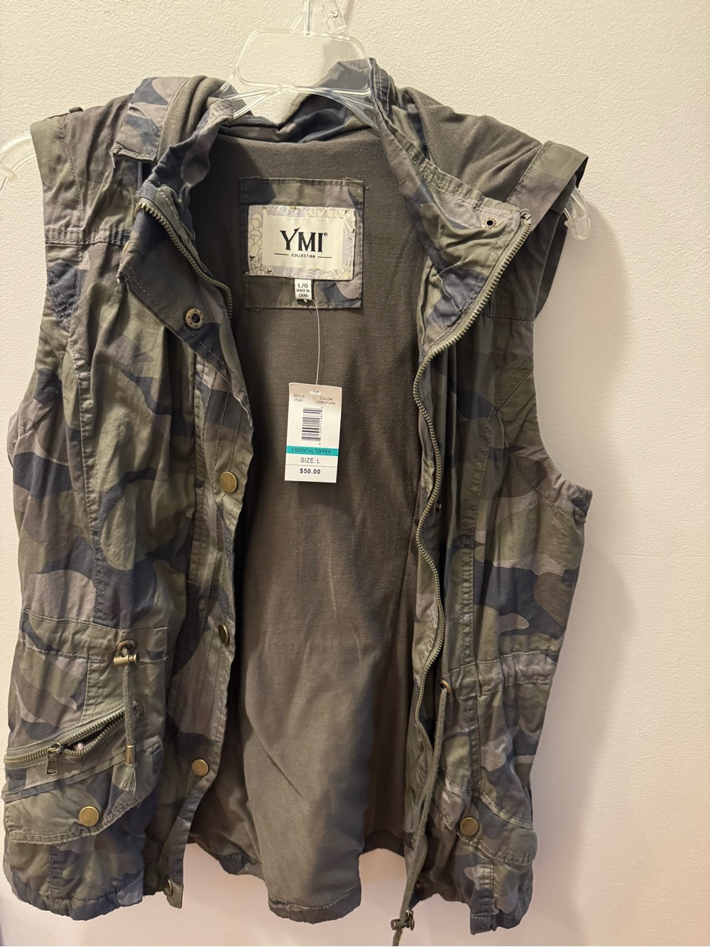 YMI Camouflage Hooded Utility Vest in Olive and Charcoal NWT Sz L